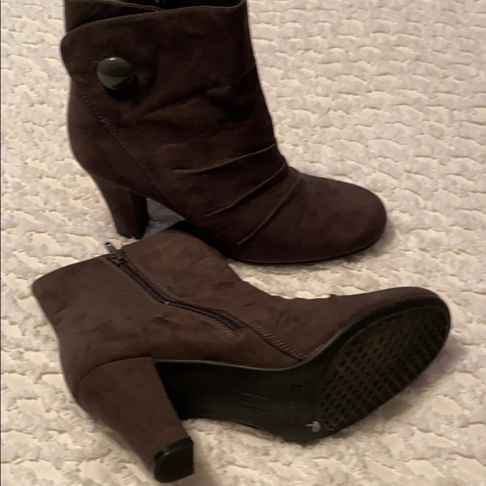 Gray suede A2 booties